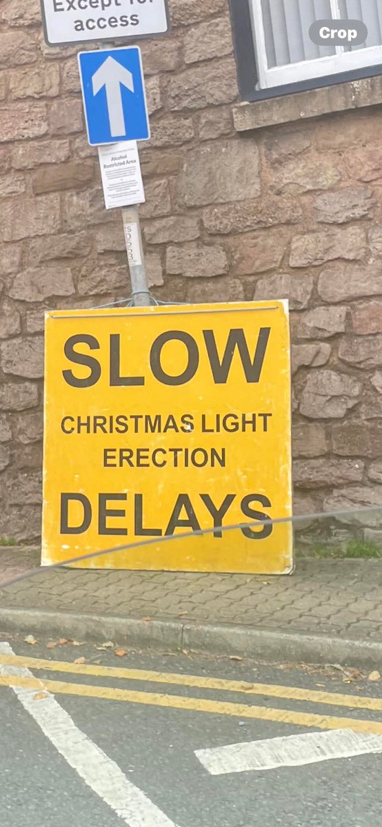 BootleBee's tweet image. Sign in Bromyard 😂