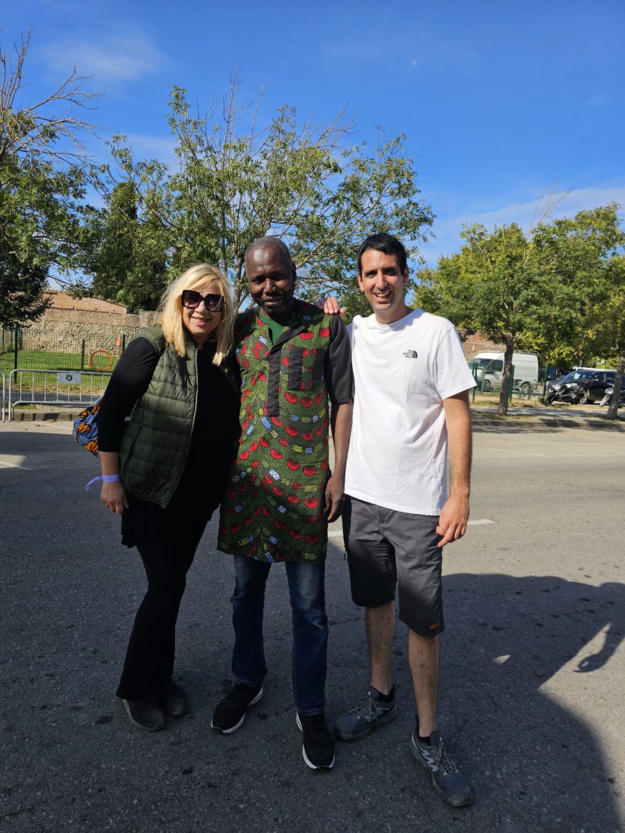 Junts x Salt tweet media