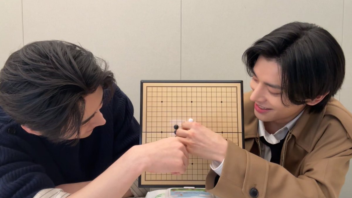 กุเขินไรไม่รุ้ ช่วยด้วย ㅠㅠㅠㅠㅠㅠㅠㅠㅠㅠㅠ