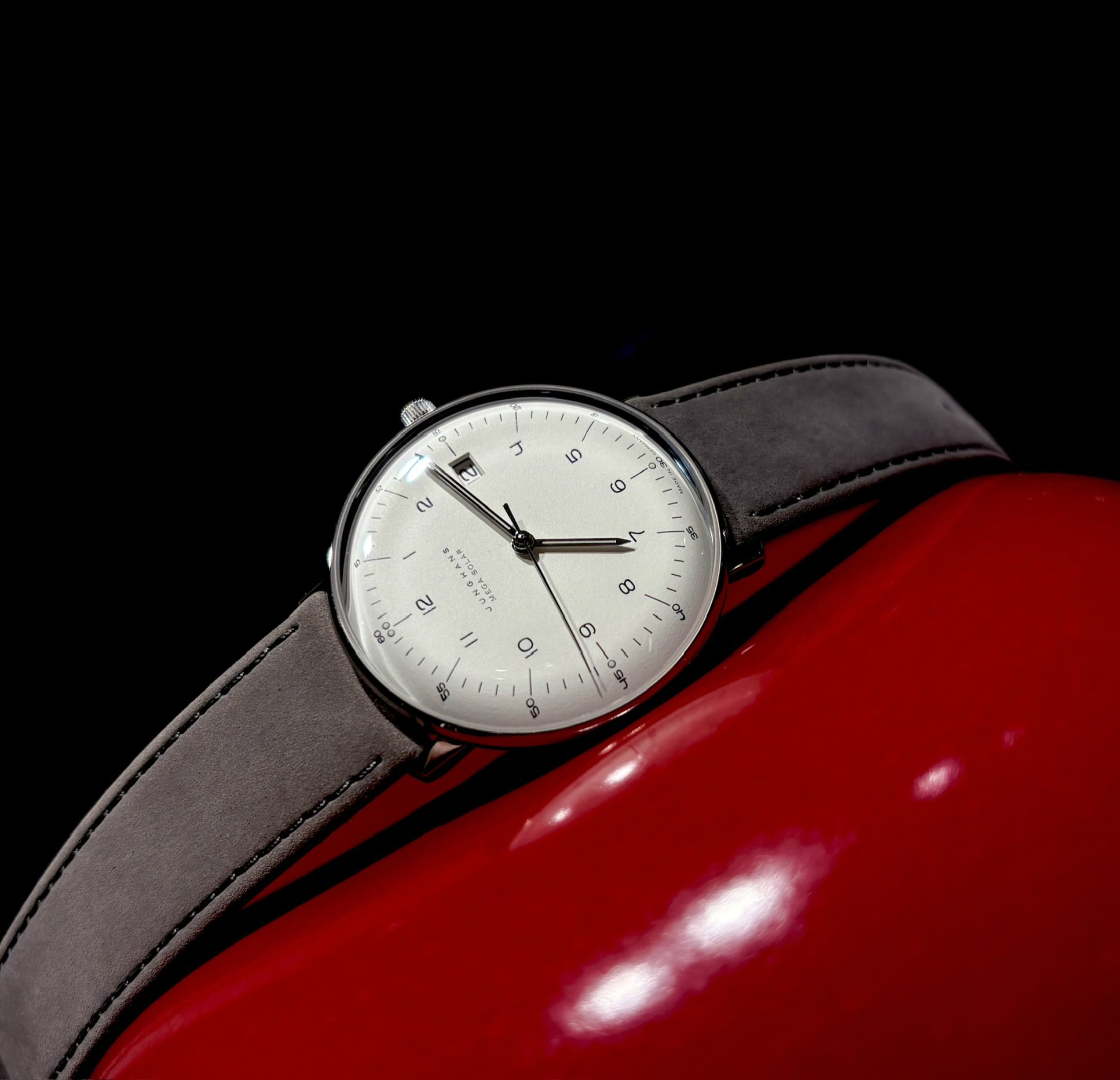 極希少 JUNGHANS デュアルタイム　四つ目　　腕時計 デイデイト表示 極希少 JUNGHANS デュアルタイム 四つ目 腕時計 デイデイト表示