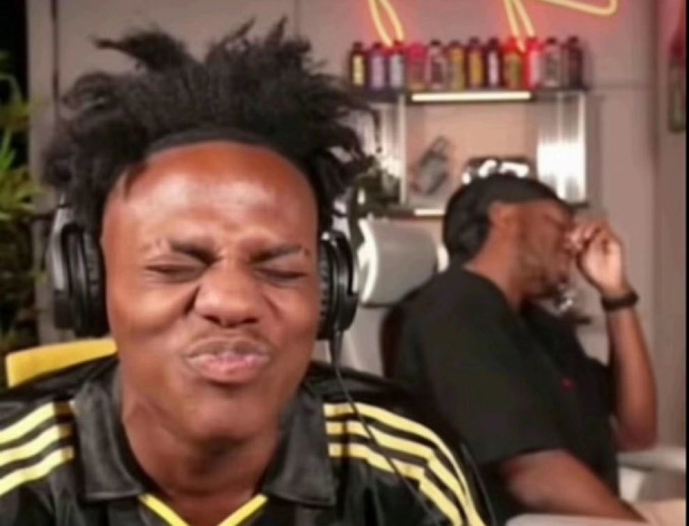 acdmma_'s tweet image. wait i just remembered that people were calling Charles Oliveira a duck and accused him of avoiding Gamrot a couple of weeks ago