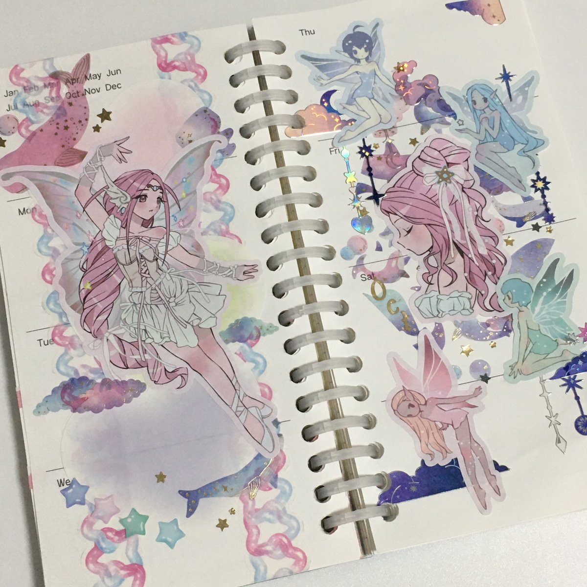 2의 오른쪽 페이지는
너무 많은 일이 있었어서
마음에 안 들어도
그냥 올림...🥲