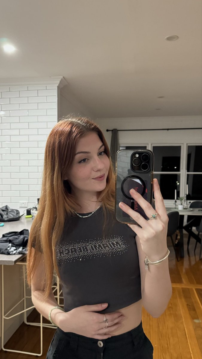 LilaRose_4's tweet photo. friday night drinks 🥰 https://t.co/obeaN4jZ9E