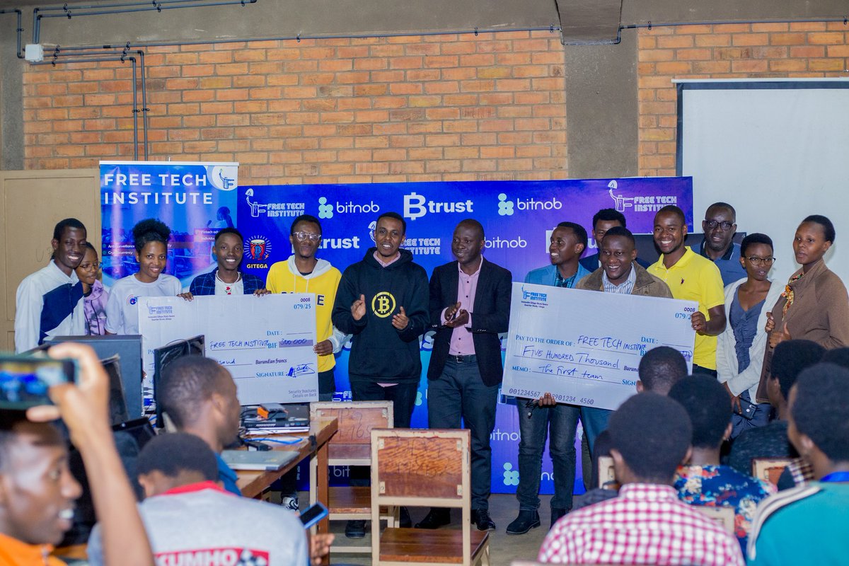 Freeti_Bdi's tweet image. From sending & receiving Sats between global Bitcoin wallets and our Made in Burundi wallet built by local devs ⚡ to engaging discussions & awards for the best open-source projects — that’s what our Campus Tech Event was all about! 🚀
Thanks @Bitnob_official & @btrust_builders