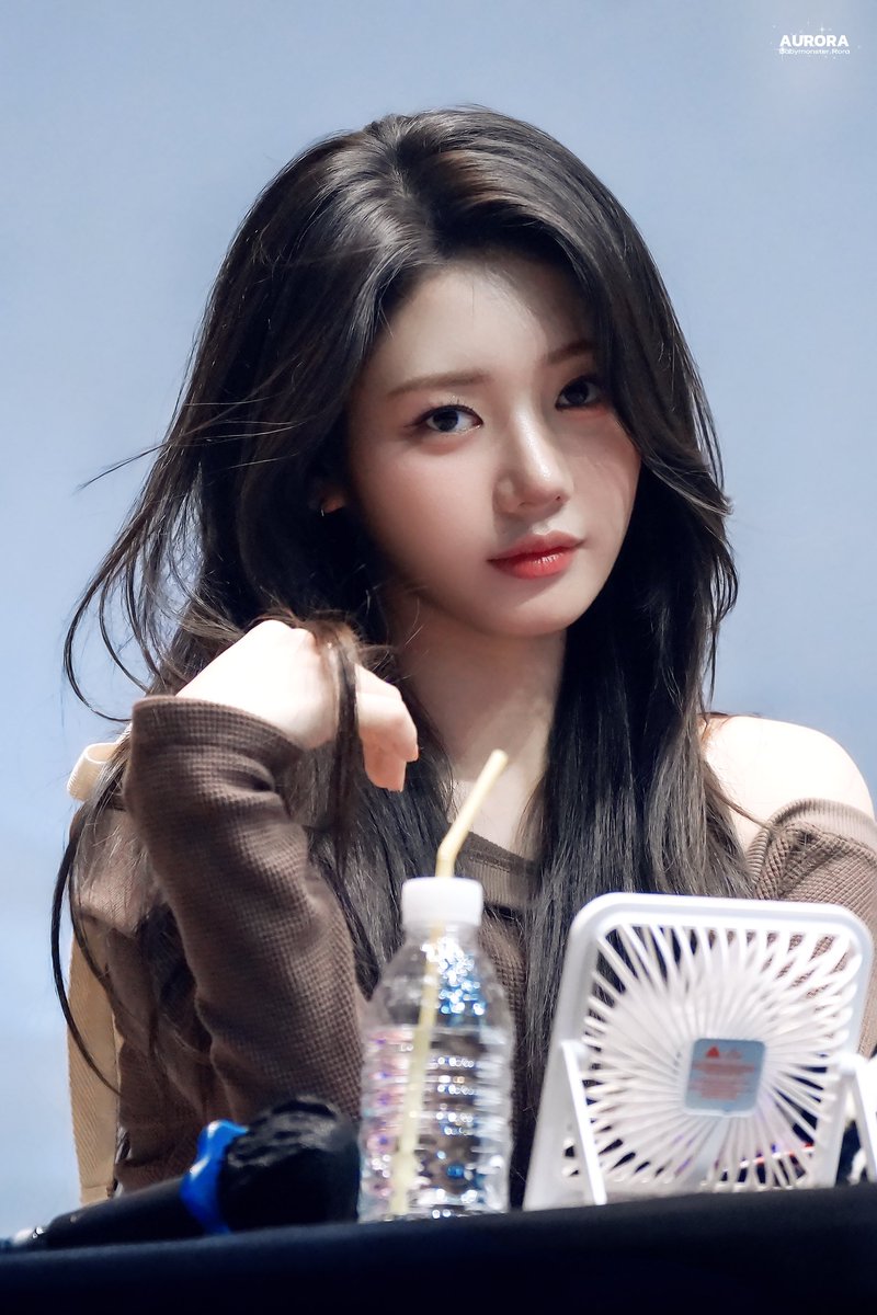 Aurora080814's tweet photo. 251012

#RORA #로라 #이다인 #ローラ 
#BABYMONSTER #베이비몬스터 https://t.co/eWxnmoUkiI