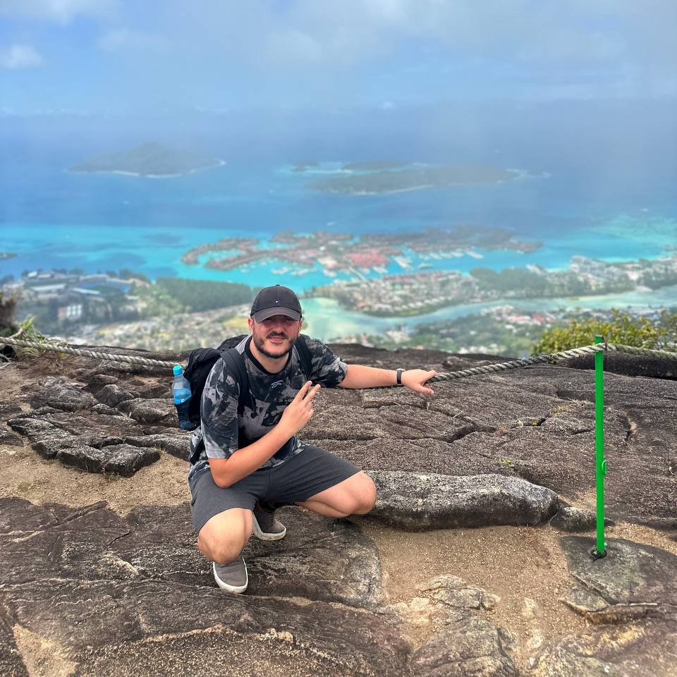 YashinTrader's tweet photo. Seychelles trip paid with crypto on Travala. Got 10% back and some extra perks from the Smart Diamond plan. @travalacom @AVAFoundation https://t.co/a8MijUMgQO