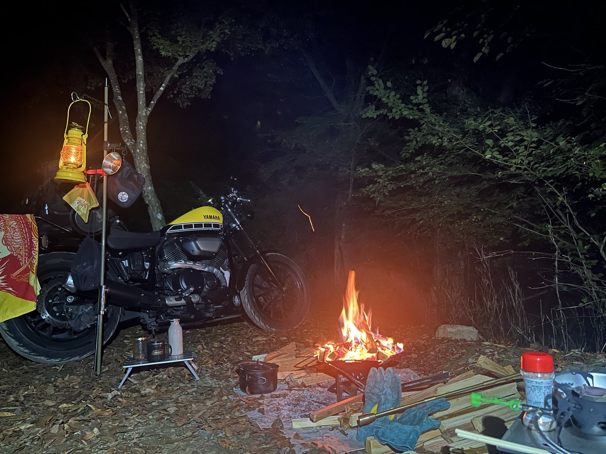 biroshing's tweet image. 焚き火の焼き肉最高！