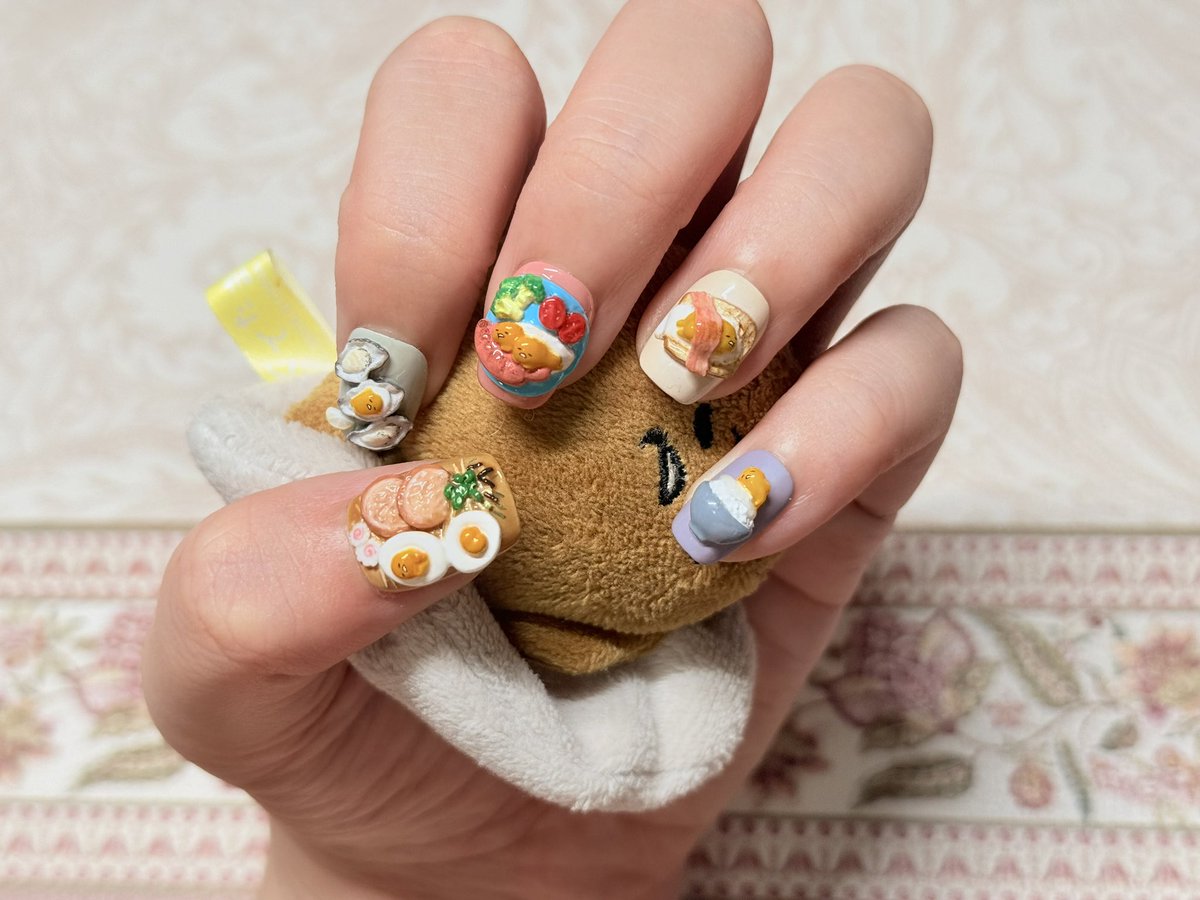 Noevernever's tweet photo. 指先にもぐでたま生活🥚✨ https://t.co/NGVKwSXnFK