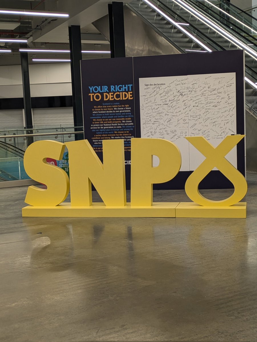 SELECT_Yvonne tweet media