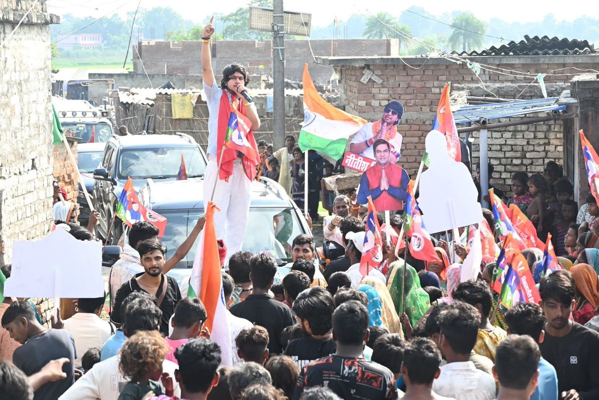 kartik (@xrkartik_) on Twitter photo Nitish Dwivedi listens when others ignore, acts when others talk, and delivers when others delay. Maharajganj deserves this kind of leaderāhonest, energetic, fearless. #NitishDwivedi4Maharajganj <a href="/laluprasadrjd/">Lalu Prasad Yadav</a> Nitish Dwivedi listens when others ignore, acts when others talk, and delivers when others delay. Maharajganj deserves this kind of leaderāhonest, energetic, fearless. #NitishDwivedi4Maharajganj <a href="/laluprasadrjd/">Lalu Prasad Yadav</a>
