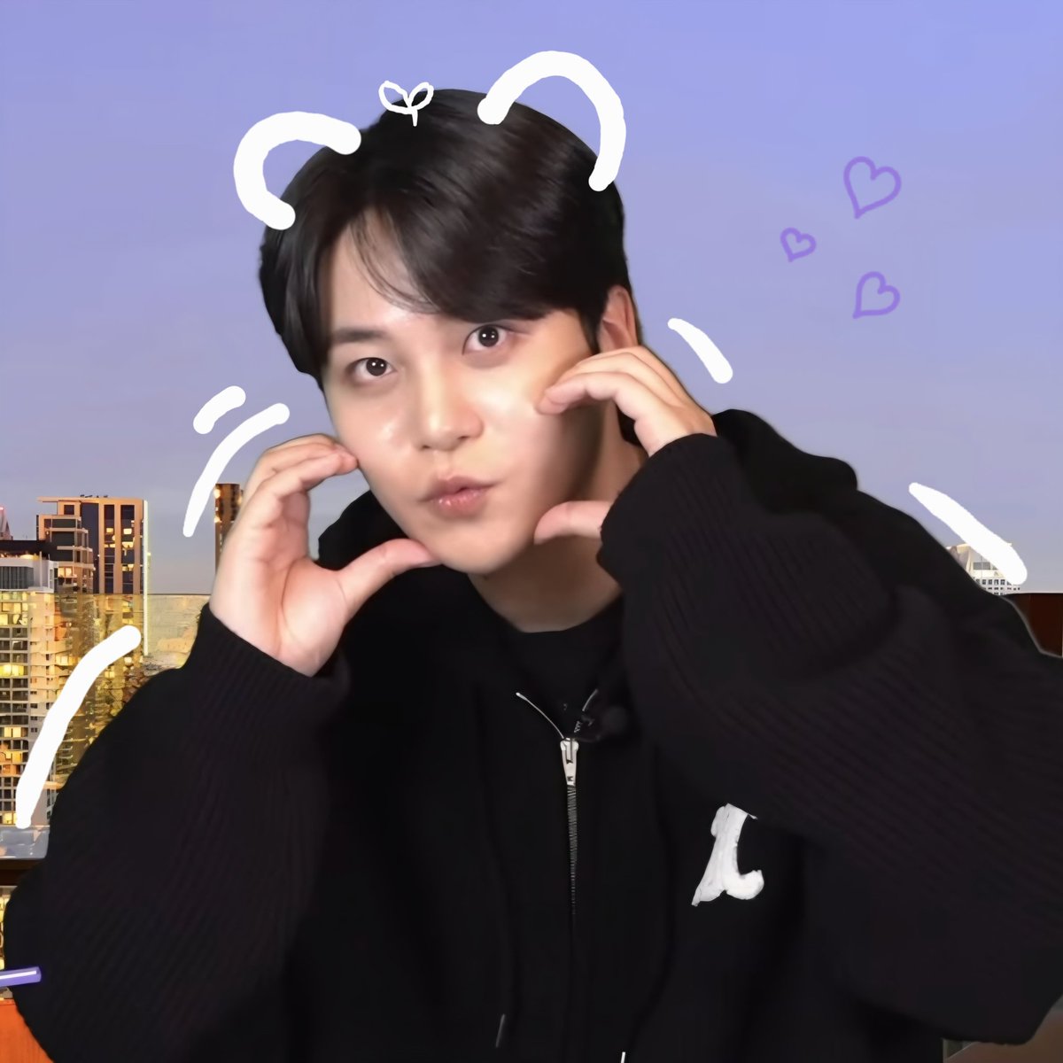 therosypenguin's tweet photo. Wishing our favourite makdoongie the happiest birthday! May your vocals always shine strongly 💜🎤🐻🧸

#JonghoLightsTheStage
#달려가_종호생일이_닿는곳으로 https://t.co/27PMJiG3dA