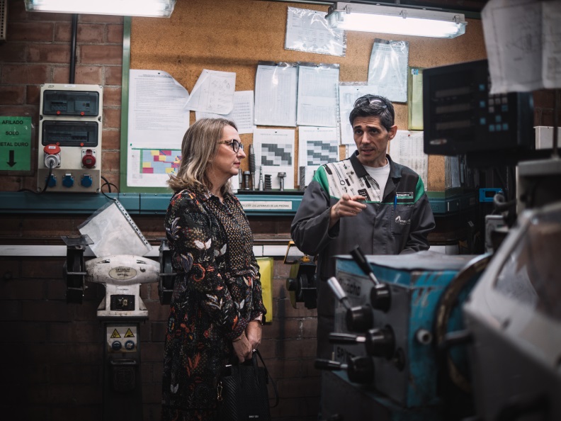 PREVENCIÓN DE RIESGOS.

El Director General de FP, Daniel Marín, la Directora General de Trabajo y Salud Laboral, Pilar Simón, y nuestro Director, Eugenio Argáiz, han presentado en el IES Inventor Cosme García unas charlas sobre prevención de riesgos.

iescosmegarcia.larioja.edu.es/nuestro-centro…
