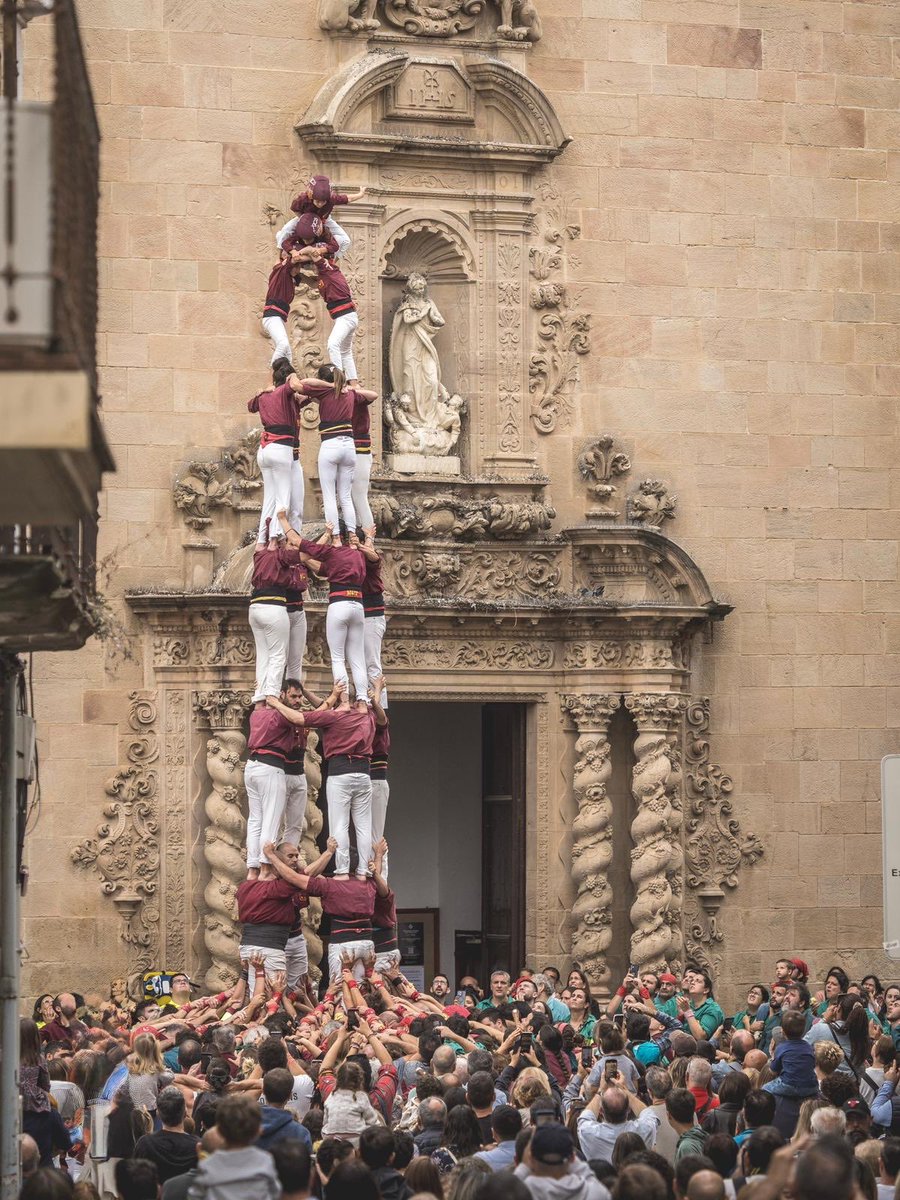 A tercera ronda descarreguem el 4d8 i descarreguem per fí LA CLÀSSICA!!!

Benvinguda,!! et teníem pendent des de octubre del 2019. Ja t’hi pots quedar! 🥰

#TenimGana