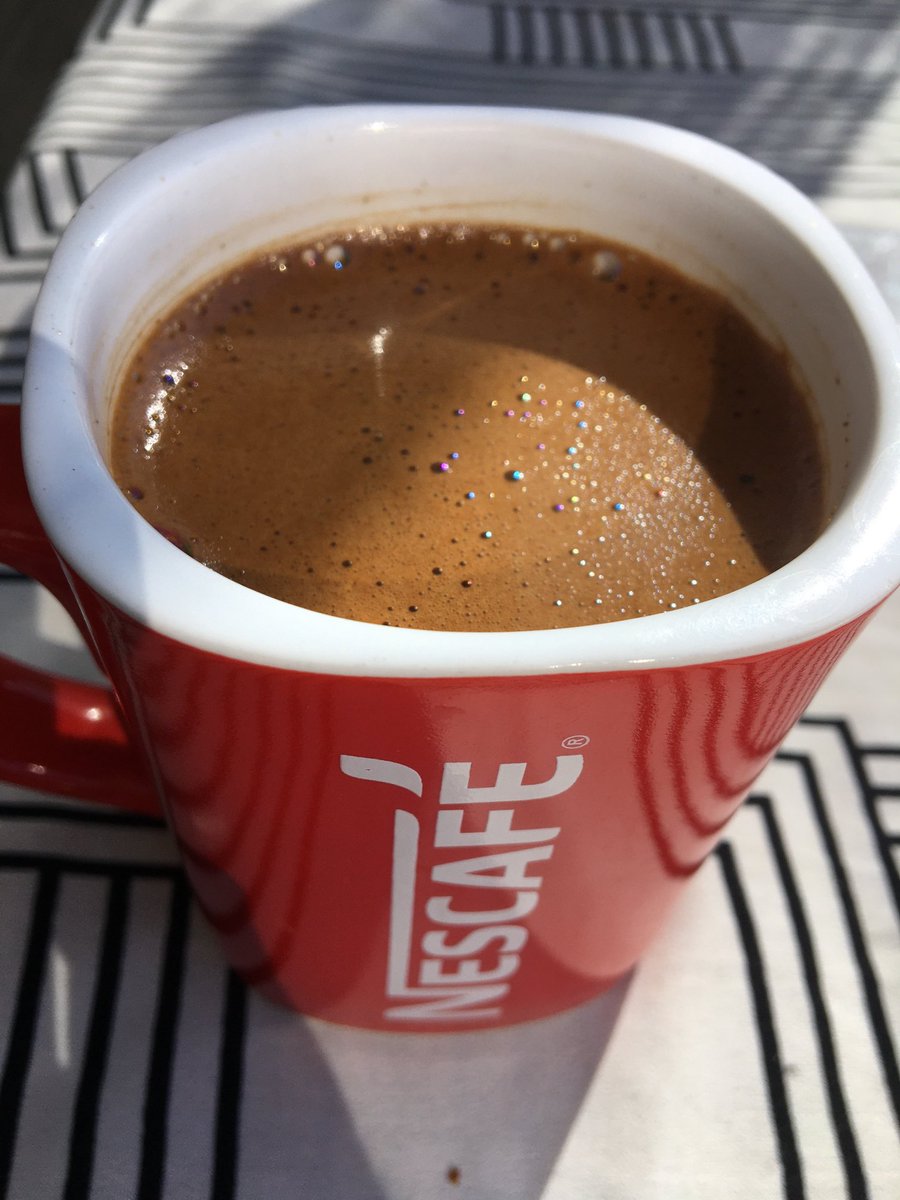 Büyük bardakta Türk kahvesi...