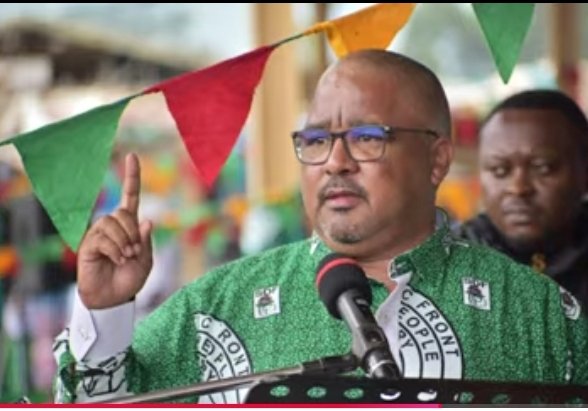 EstoppelP's tweet photo. @MimiMefoInfo Mr. Osih knows very well that this election is a shame. It's a make believe. It's an occasion for them to share  money. He knows the outcome. In the end even Osih will congratulate Paul biya for the Rigging of the election because his pucket is full. Bello will also do the same!. https://t.co/uCS7Mdk8X0