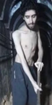 <a href="/JulianMaciasT/">Julián Macías Tovar</a> Toma, aquí tienes una fotografía, una imagen real, tomada por el propio Hamás de lo que es claramente un tunel; también hicieron vídeos.