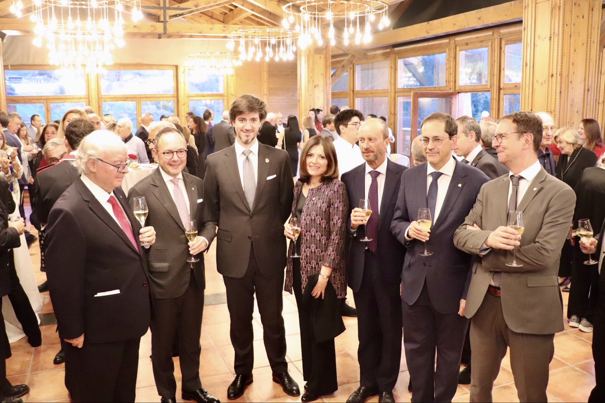 Imma Tor Faus (@immatorfaus) on Twitter photo Feliç dia nacional als nostres amics espanyols. Feliz dia nacional a nuestros amigos españoles. 🇦🇩🇪🇸<a href="/EmbEspAndorra/">Emb. España Andorra</a> <a href="/ANDORRA_Spain/">Embajada de Andorra</a> Feliç dia nacional als nostres amics espanyols. Feliz dia nacional a nuestros amigos españoles. 🇦🇩🇪🇸<a href="/EmbEspAndorra/">Emb. España Andorra</a> <a href="/ANDORRA_Spain/">Embajada de Andorra</a>