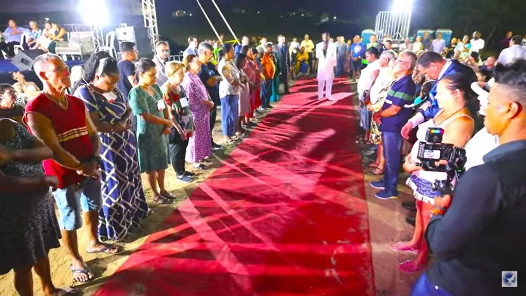 These miracles are to show us that The Messiah is Coming.
#HealingFromMozambique
