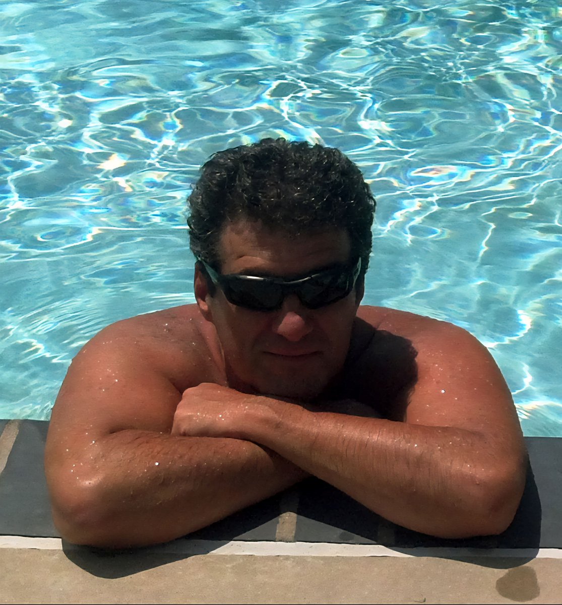 BlutosGhost's tweet image. POV: You just told your to-do list to take a vacation.
💦 Sunglasses on. Vibes up.
Captured by Lens of Distinction — where chill is an art form.
#PoolsideMood #ArtWithAttitude #SummerVibes #LensOfDistinction