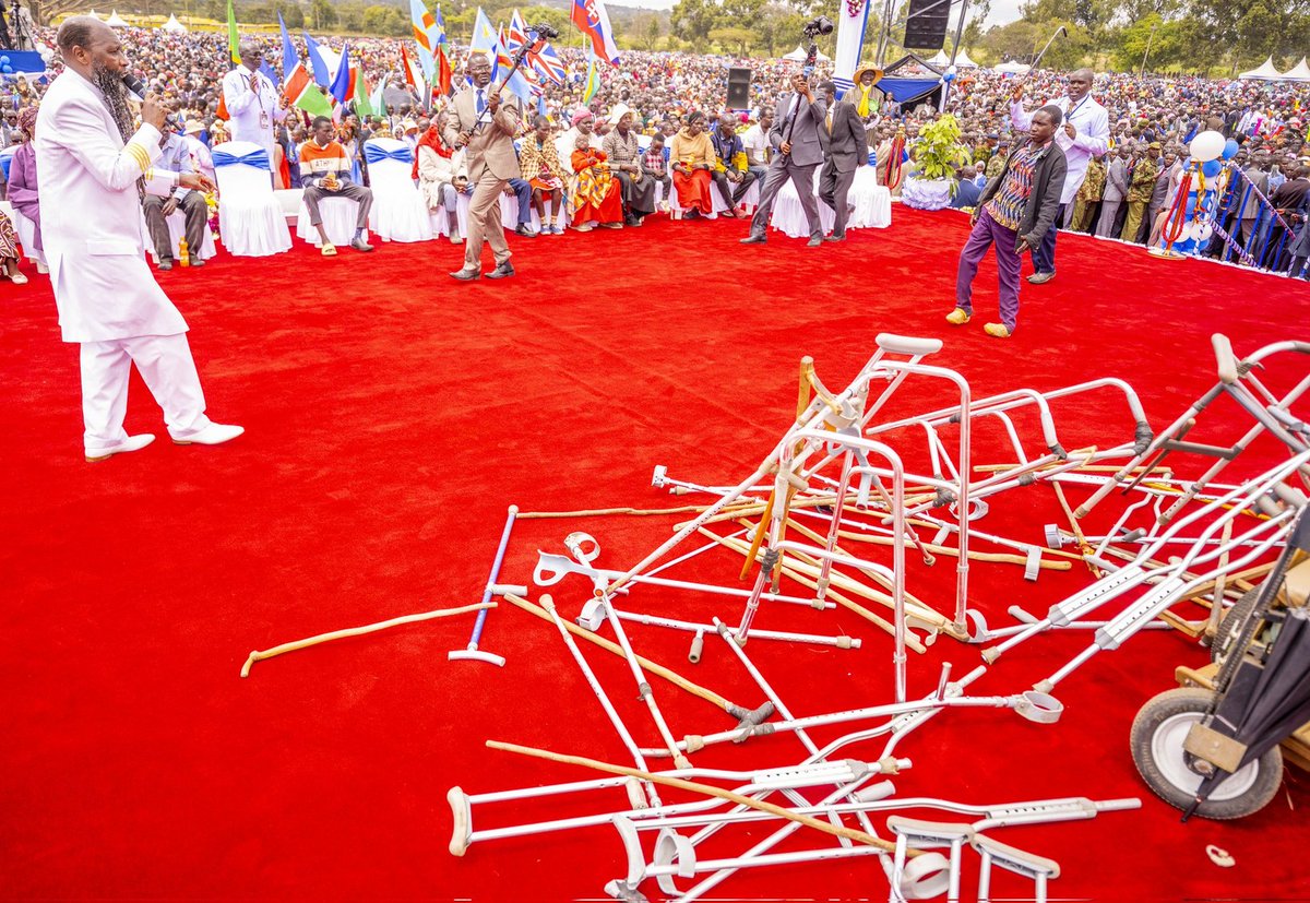 These miracles proclaim the eternal Kingdom that is soon coming.
#HealingFromMozambique