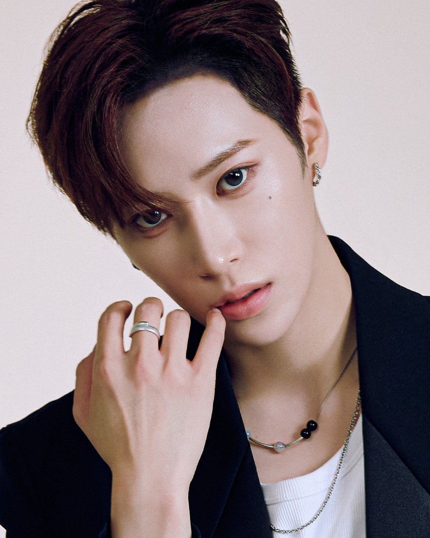 ALD1_fess's tweet image. Ald1! 😭 sender bingung.... Harus panggilnya gimana tanpa ga merasa durhaka 😭😭
Jiahao ganti nama jadi arno.... 😭  ya itu english namenya sih tapi.... Nama itu tuh.... 😭

Persis nama bapak sender 😭😭😭😭😭😭 help 😭😭😭😭