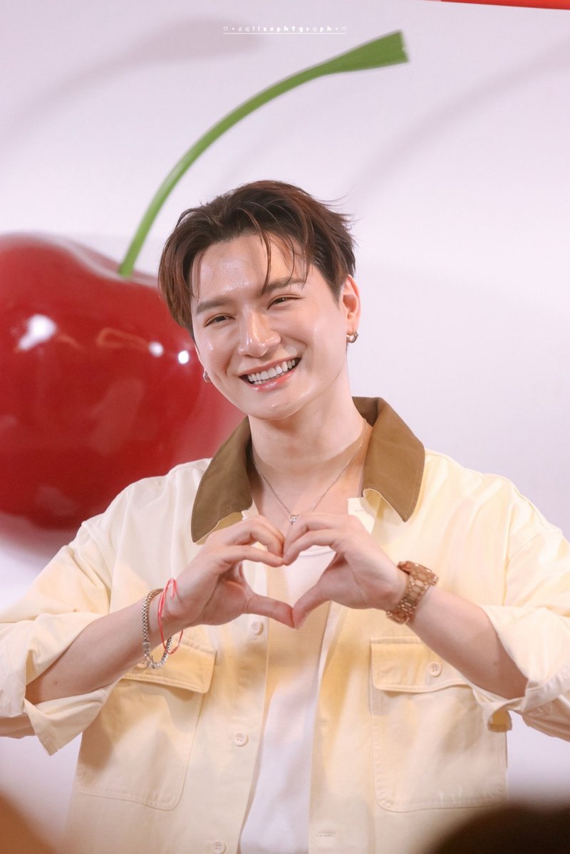 น้องคิดแจกหัวใจคับ 🫶🏻😁
<a href="/kristtps/">คุณพี⛅💛</a> 

#ITSSKINxKristPerawat
#KristPerawat