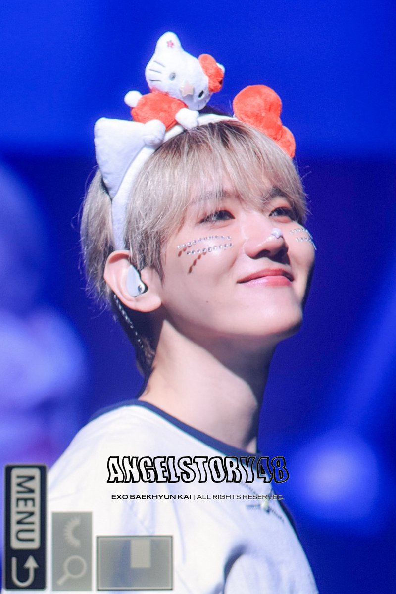 AngelStory48's tweet photo. 251012 Reverie

#백현 #BAEKHYUN #ベッキョン 
@B_hundred_Hyun https://t.co/hq3b19tB5Q