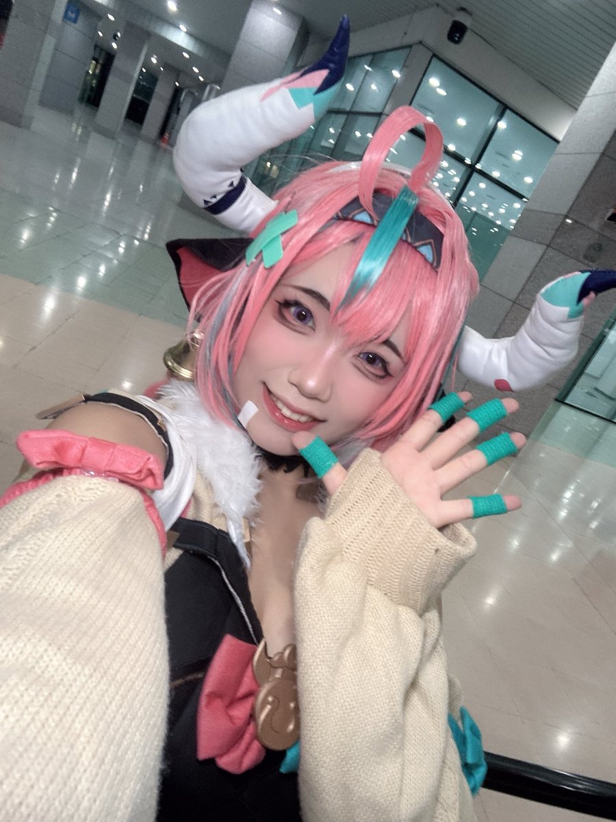 mao__1204__cos's tweet photo. #호요랜드_트친소 #코스어_𝕏친소 

호요랜드 금요일 아글라이아 토요일 버레사로 다녀왔습니다!! 원신,붕스 위주로 게임하고 코스프레 합니다! 흔적 주시면 코스어,사진사분 위주로 무멘팔로 찾아 갈게요!! 성인분들만 찾아갑니다!!! 알티랑 인알 해주시면 알럽 쏘 머취💛🩷💛🩷😘 https://t.co/7Bdxf7Ma65