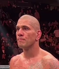mohithegoat's tweet image. THIS is the concussed gaze of an actual fraud