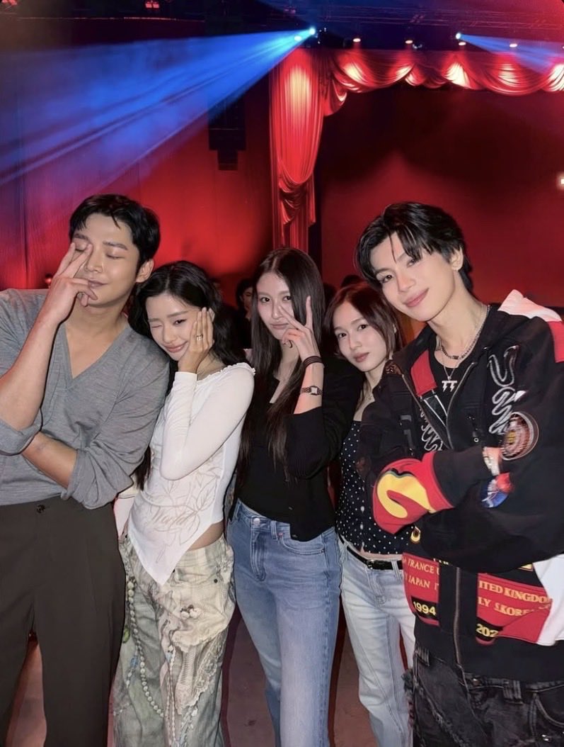 with Rowon 🥵🥵🥵

#viewbenyapa #tontawan #loverrukk