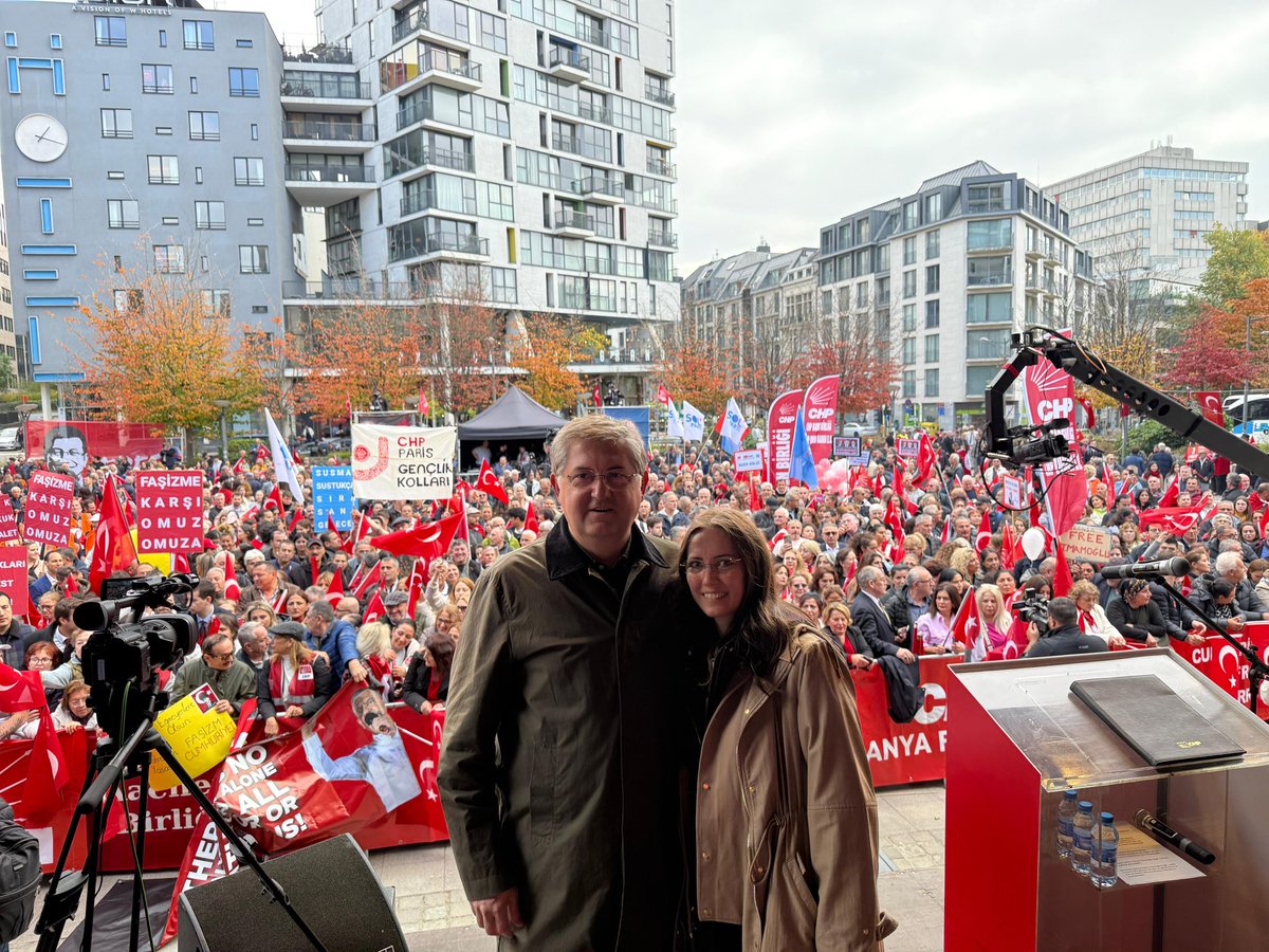 📍 Brüksel

Genel Başkanımız Özgür Özel'in katılımlarıyla gerçekleştirdiğimiz "Millet İradesine Sahip Çıkıyor" buluşması için yurtdışında yaşayan soydaşlarımız ile birlikteyiz.
