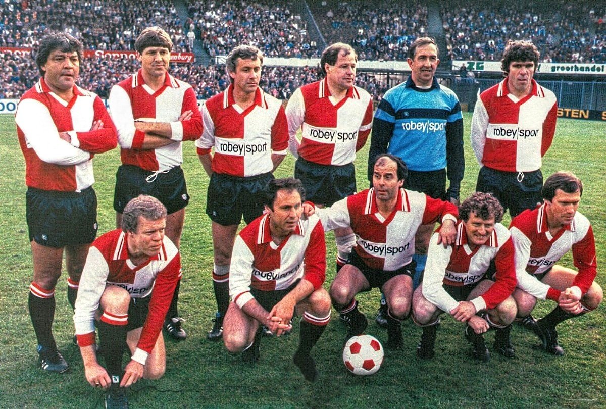 Luucie1's tweet image. Legends (1983) #feycel