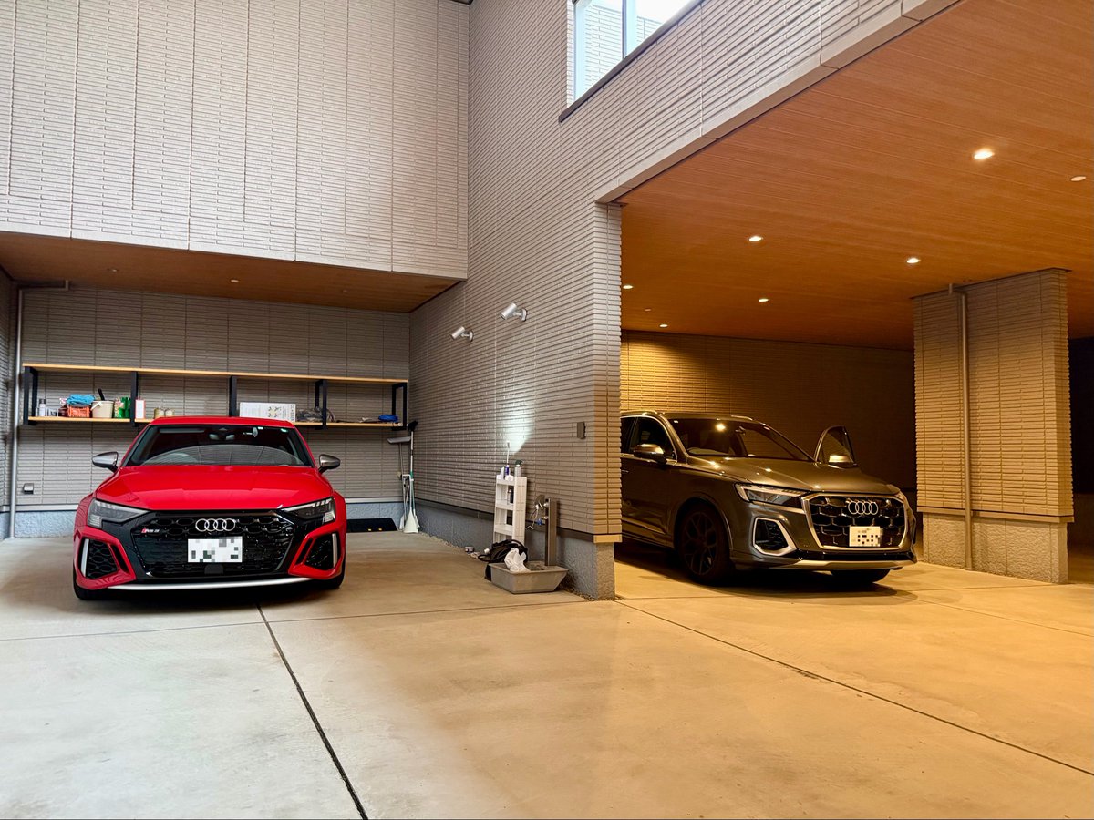 sun9758552's tweet photo. 弟夫婦の新居は広くて子育てしやすいだろうな。#RS3 #SQ7 https://t.co/6dkLmCqSzY