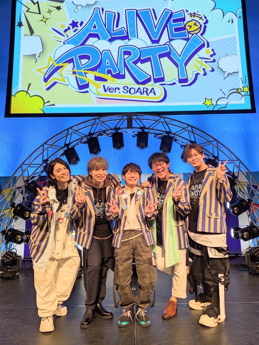 sawasawa12's tweet photo. 写真届いた！
良い写真やー！
ダンサーの皆さんもありがとー！！
#SOARA #そあぱ https://t.co/dwCyDX9soa