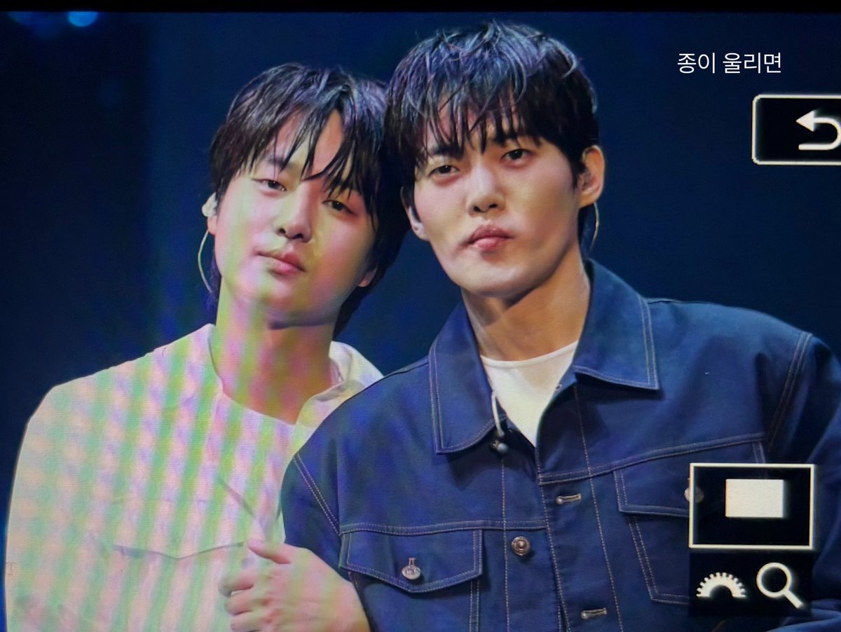 yangsejong_1223's tweet photo. 두분 사랑 영원히😚 #양세종 #yangsejong #김건우 https://t.co/u6Pxd1SEPI