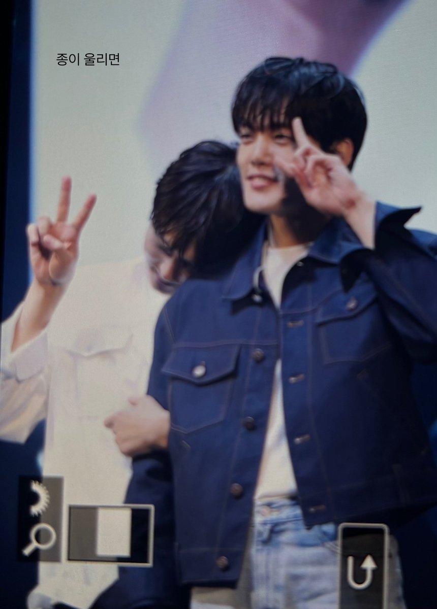 yangsejong_1223's tweet photo. 두분 사랑 영원히😚 #양세종 #yangsejong #김건우 https://t.co/u6Pxd1SEPI
