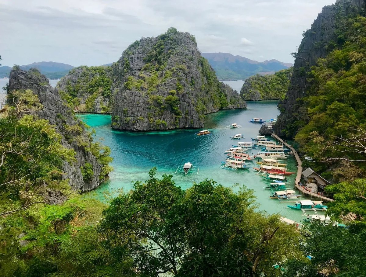 SailabilityPhi's tweet photo. Joy flew over the Andaman Islands after exiting Thailand. The following 2 photos are somewhere in the Philippines, as a cheaper version of the Maldives. Then his plane was over the Bay of Bengal towards the Indian subcontinent. https://t.co/fHmNklpnIT