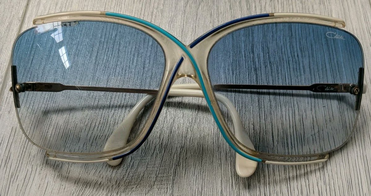 justfindsshop's tweet image. Just Found: Vintage Cazal Sunglasses Mod 851 186 West Germany 1980s DAMAGE Frames only
ebay.ca/itm/3362259224…