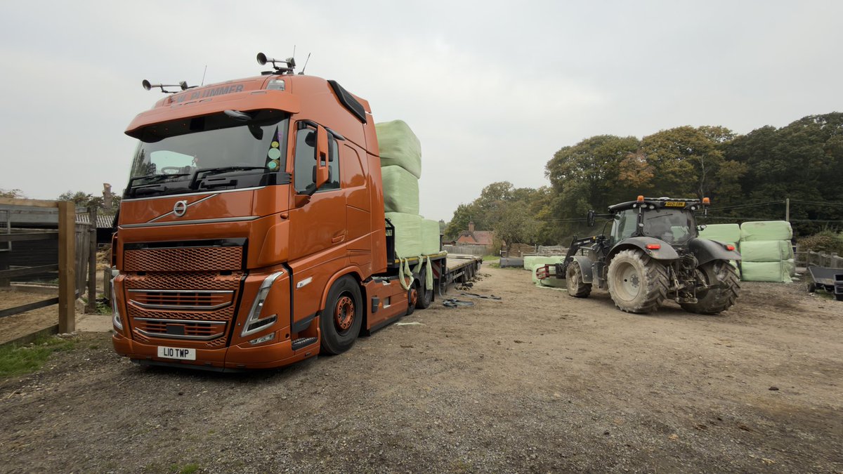 Sunday morning haylage drop