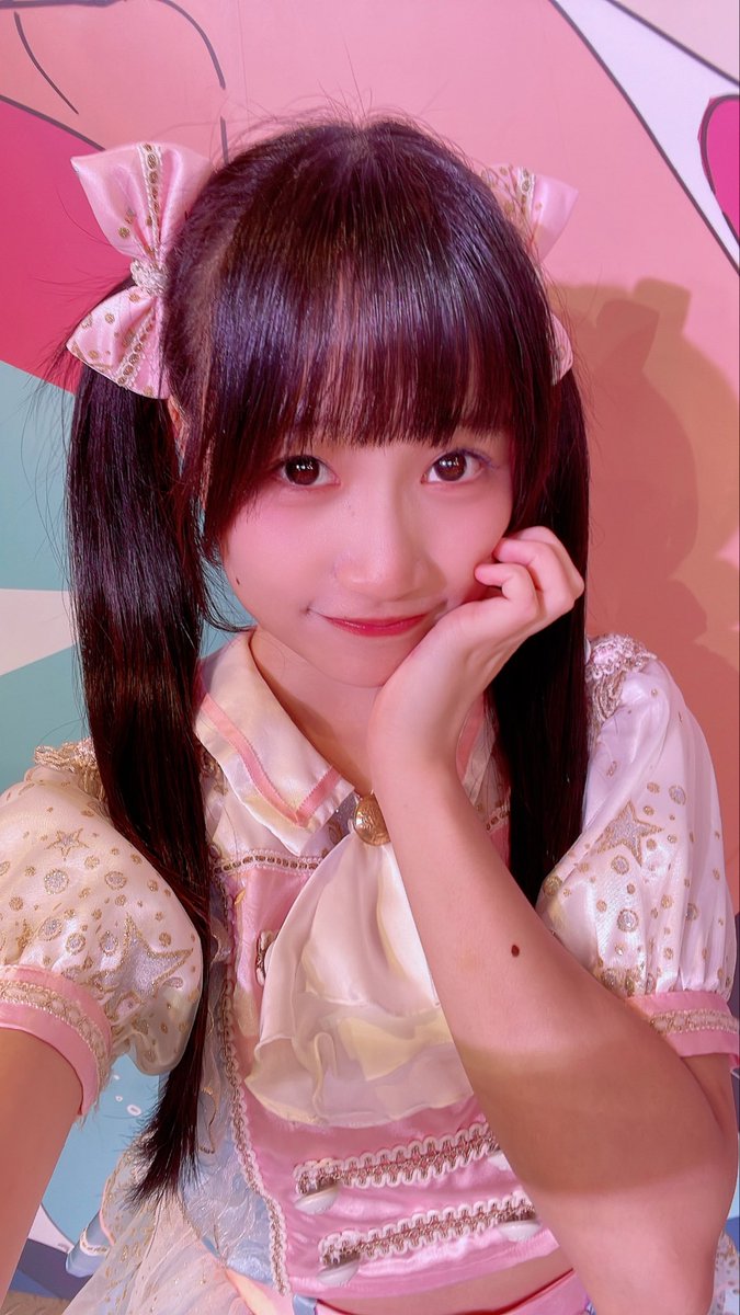 レイクタウンでのライブありがとうございました💗
今日もみんなが居てくれたからとっても楽しかったよ〜！！本当にありがとうっ！そしてアクリルキーホルダーをゲットしてくれた皆さんありがとうございます🎀完売とても嬉しいっ🎶折り紙も受け取ってくれてありがとう！大事にしてね♡♡
#wqwq