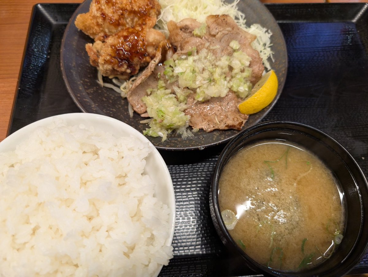 defaultUser888's tweet image. 