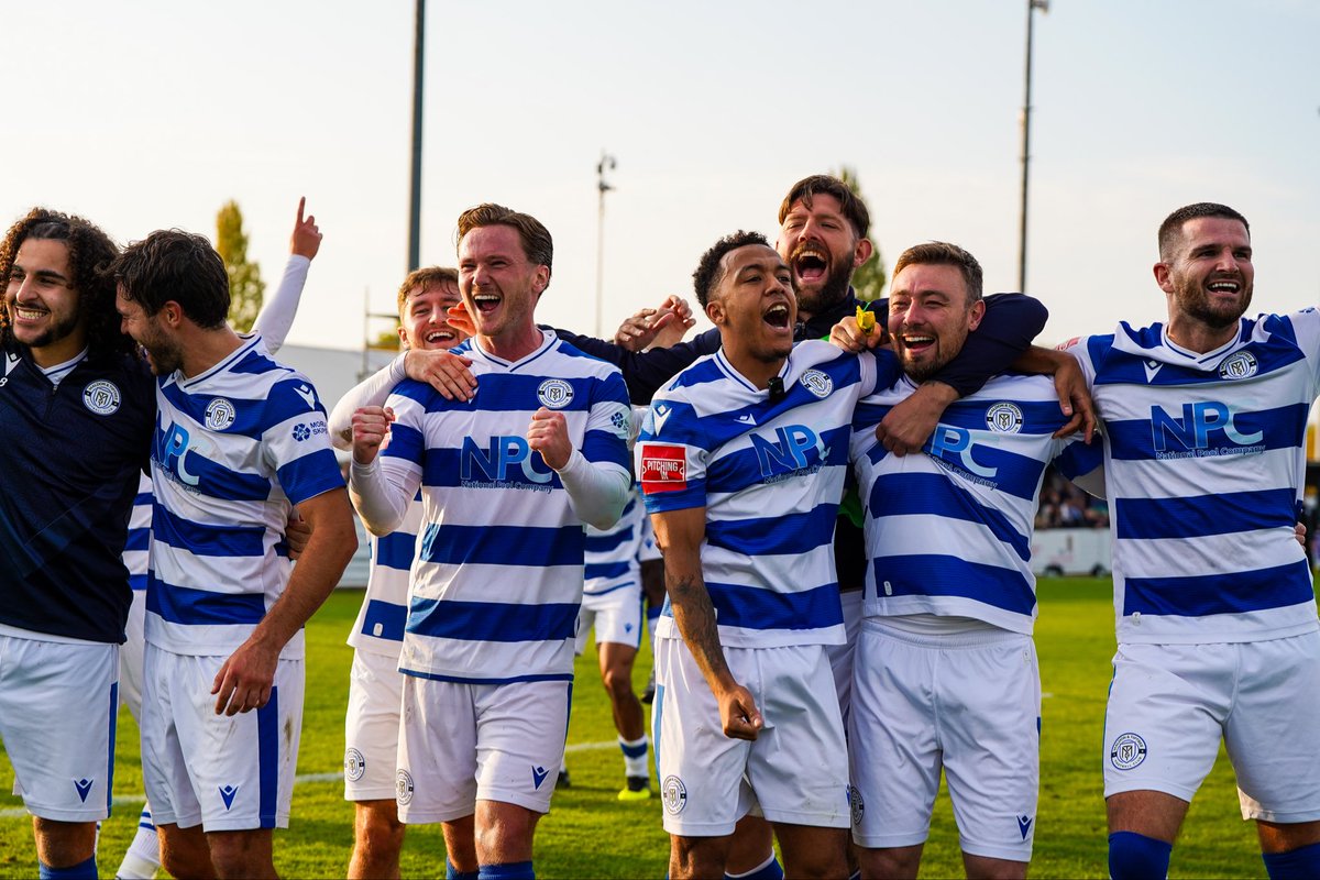 A special group of players. 💙🍓

<a href="/EmiratesFACup/">Emirates FA Cup</a> |  #NonLeague #Essex