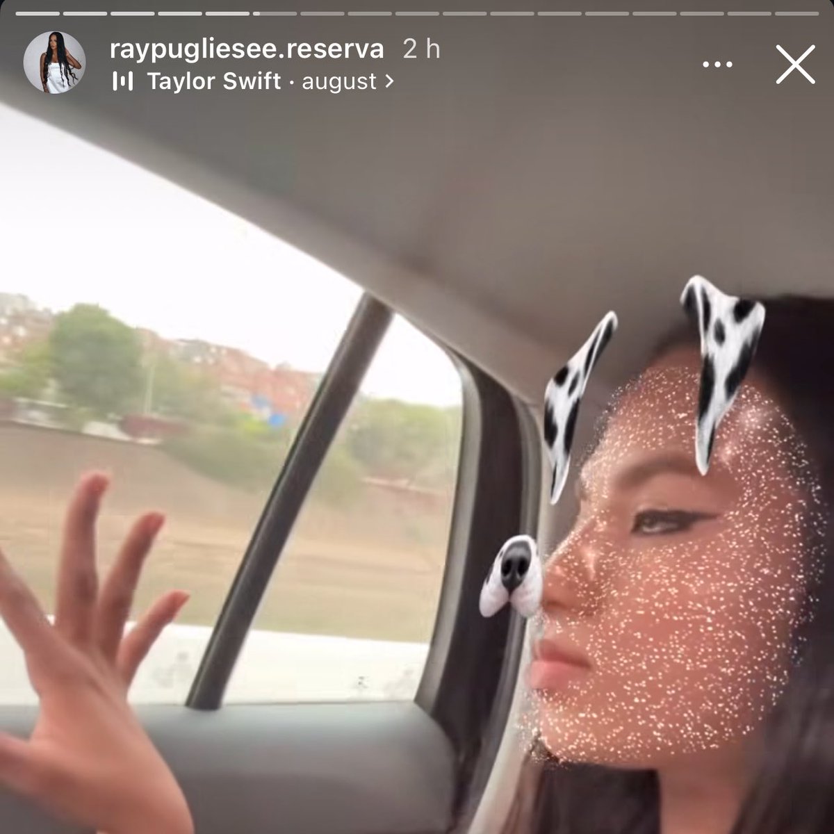 swiftfobico's tweet image. morrendo com as escolhas de músicas pra querer limpar a imagem