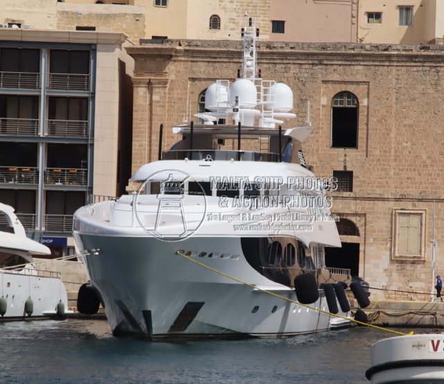 Shipguru's tweet photo. #Dutchbuilt #heesenyachts #yacht #IDEFIX_II #moored at #GrandHarbourMarina , #Malta - 18.09.2025 - https://t.co/nfgboxc3g3 - NO PHOTOS can be used or manipulated without our permission @YachtspotterCom @GrandHMarina @Heesen_Yachts @Dutchyachting @yachtingmonthly @YachtingMag https://t.co/uFj0NFQSeh