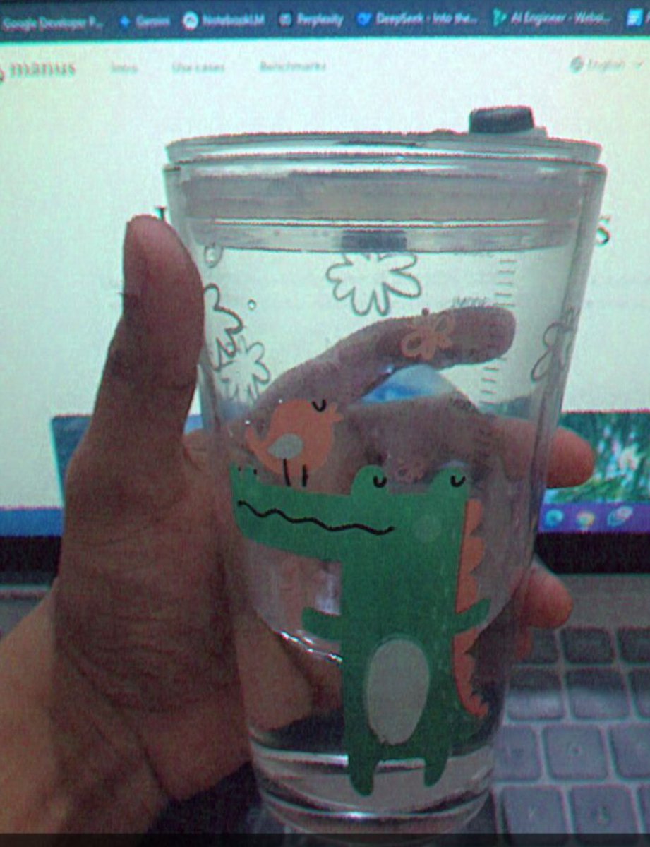 Got myself a cute sipper and now I am weirdly obsessed with drinking water.