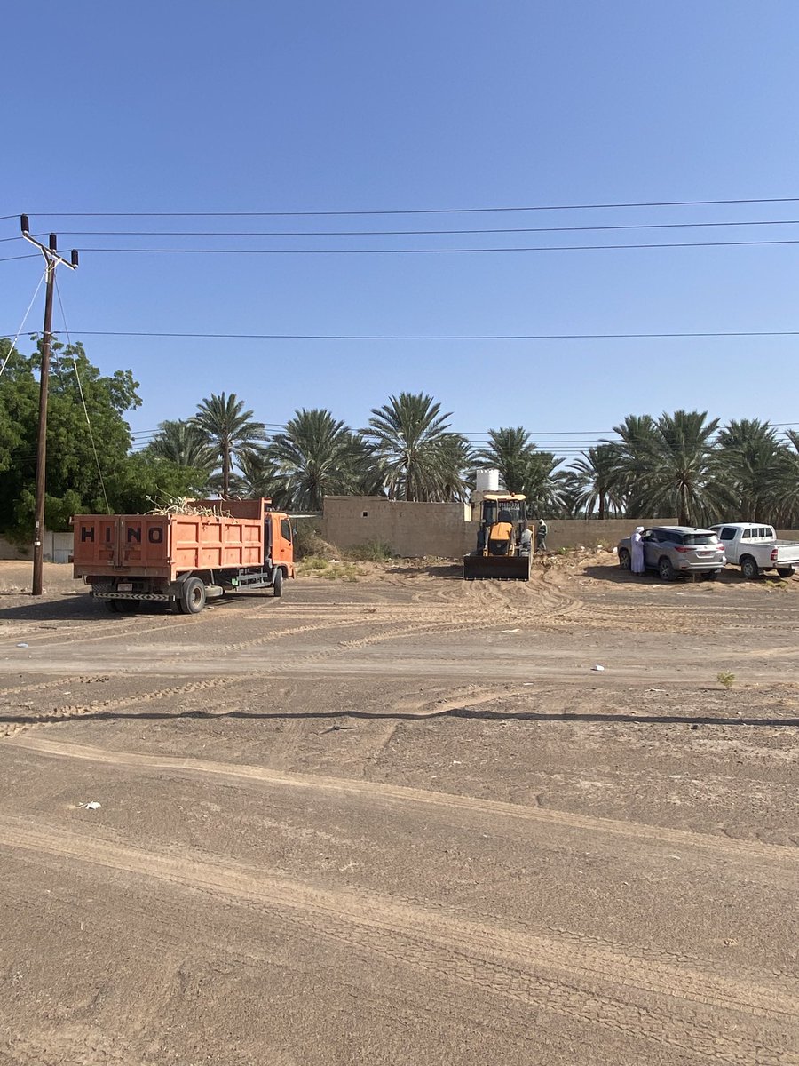 كل الشكر والتقدير لدائرة بلدية #بدية على جهودهم المميزة في أعمال المسح وتنظيف الشوارع، وعلى رأسهم مدير البلدية، على ما يبذلونه من عمل متواصل يعكس الحرص على جمال الولاية وراحتها. #بلدية_بدية #خدمة_المجتمع