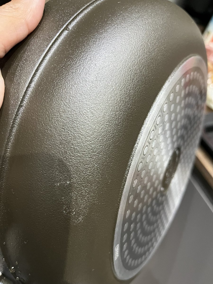 fullymoney's tweet photo. @ourplace purchased my first Our Place pan and was disappointed to see that the finish on the product was like this. A messy finish of the charcoal colour on the lighter part of the pan. Something sticky on the side of the pan as soon as I got it out of the box, doesn’t wash off. https://t.co/7b5ZF6b8VR