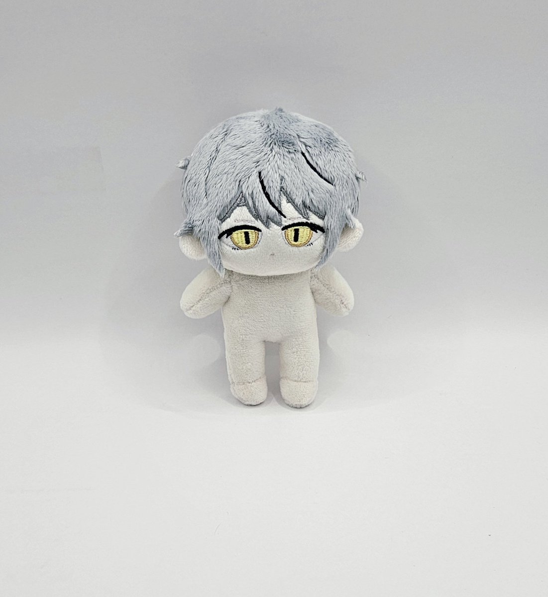 #수제솜인형
지인분의 도움을 받아 뉴바디를 만들었습니다 바디 비교용으로 제작한 제삼