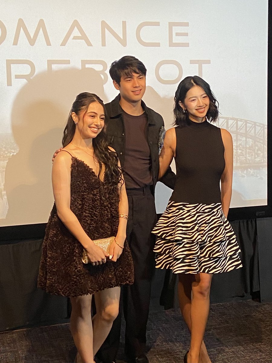 The lead stars of #RomanceReboot — #EmilioDaez, #KaoriOinuma, and #ShanaiaGomez — lit up the special advance screening of their upcoming film! 

Catch it exclusively on #iWant this Friday, October 17, at 8PM ❤️

🎬 Directed by Jules Katanyag and written by Erwin Blanco and Trisha