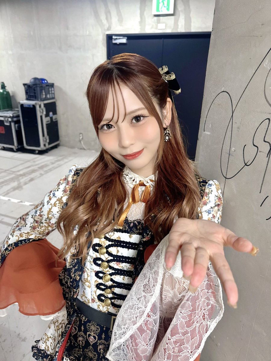 #イコラブ8周年ツアー in 宮城 2日間😋♡

360度びっしり埋まった会場に
愛をとっても感じました🥲✨

一緒にライブを作り上げてくれて
本当にありがとう🥲んだんだ。

本日は貴族ヘアです。
(ハーフアップ後ろにリボン)
(かきあげ前髪じゃないけど！)
念願叶って出来ましたჱ̒^o̴̶̷̤ ·̫ o̴̶̷̤^)✨